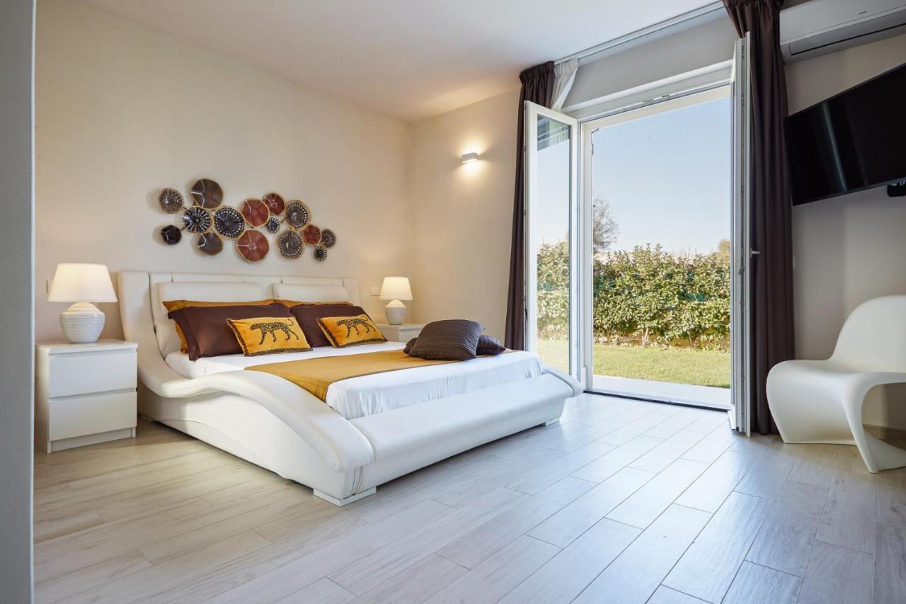 Villa Giame - Heated Pool, Beach At 350M Pozzallo Exterior photo